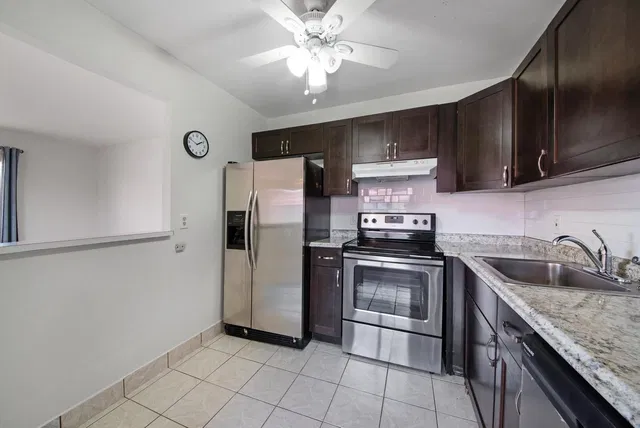  Residence photo 7