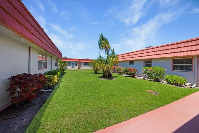  Residence photo 14
