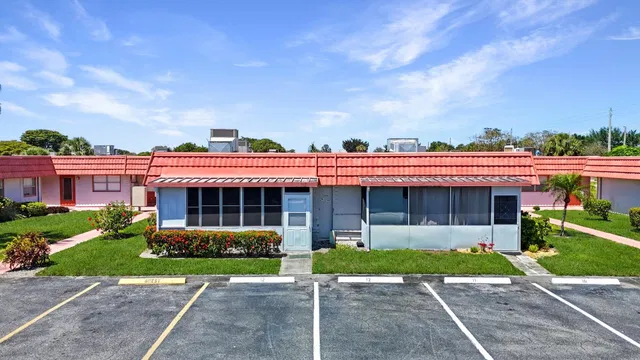  Residence photo 15