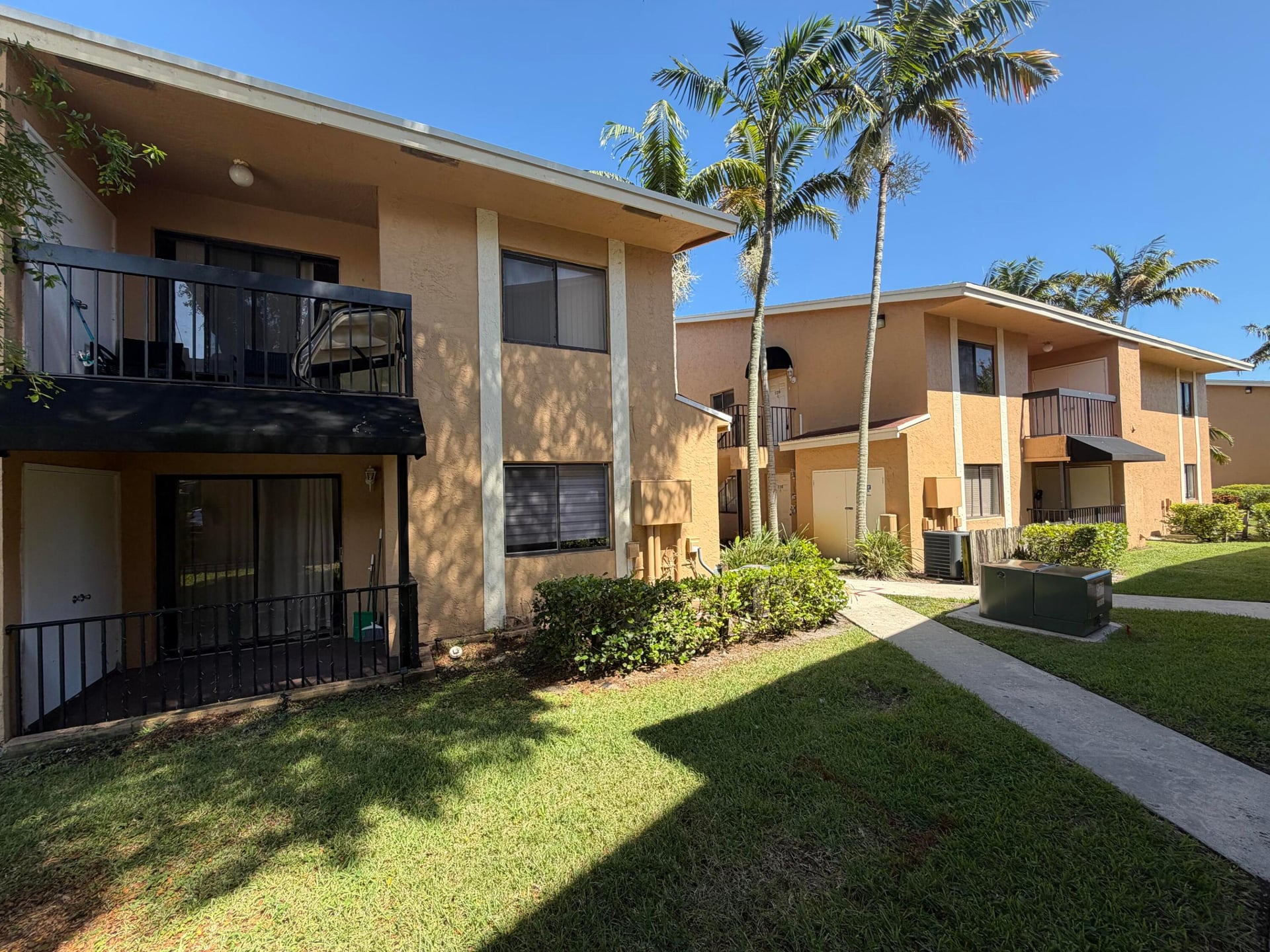  Unit 131 photo 5