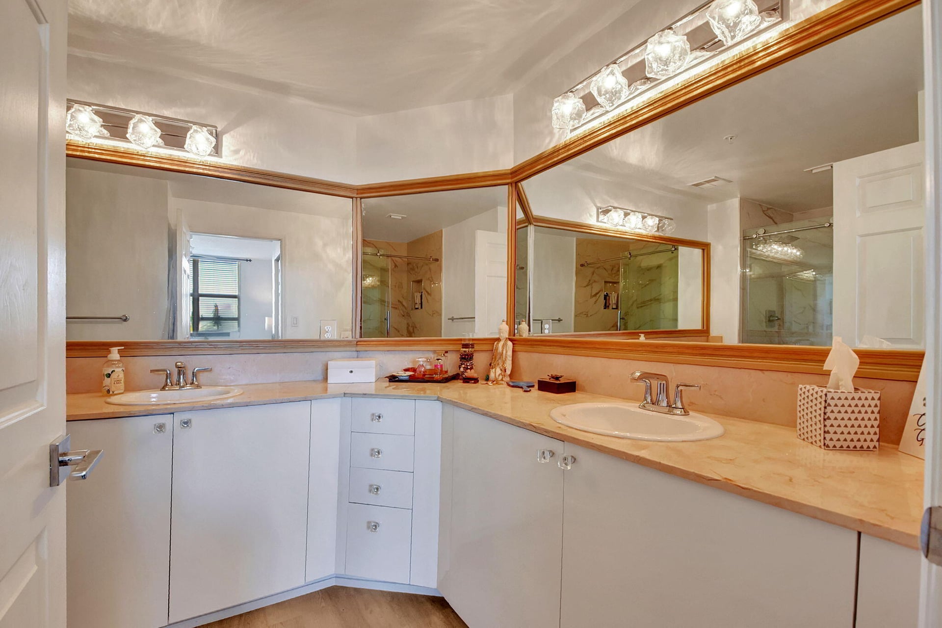  Unit 303 photo 11