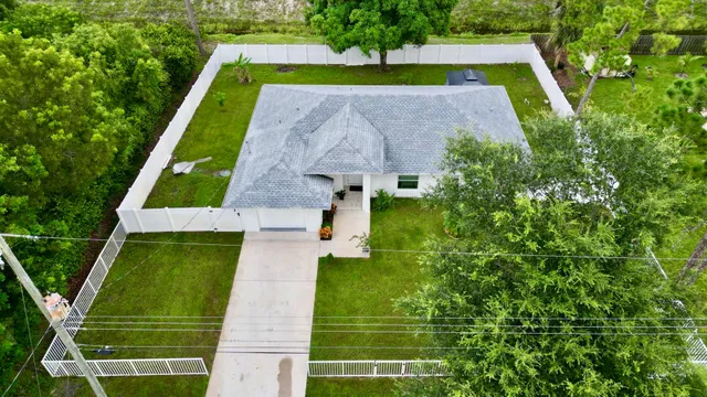  Residence photo 4
