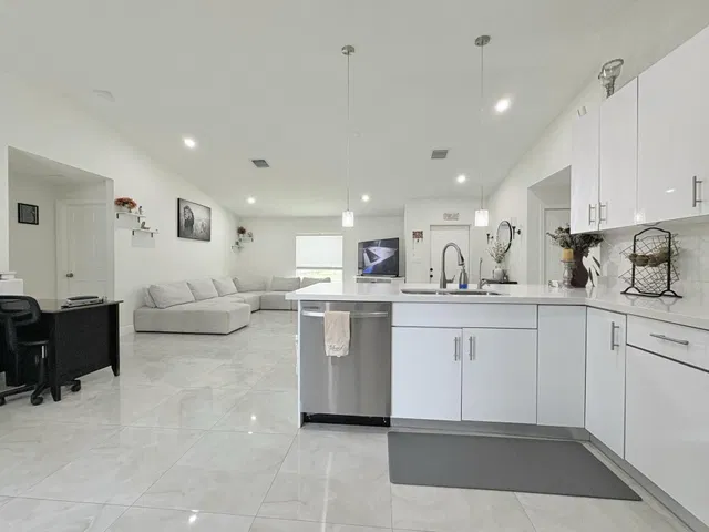  Residence photo 31