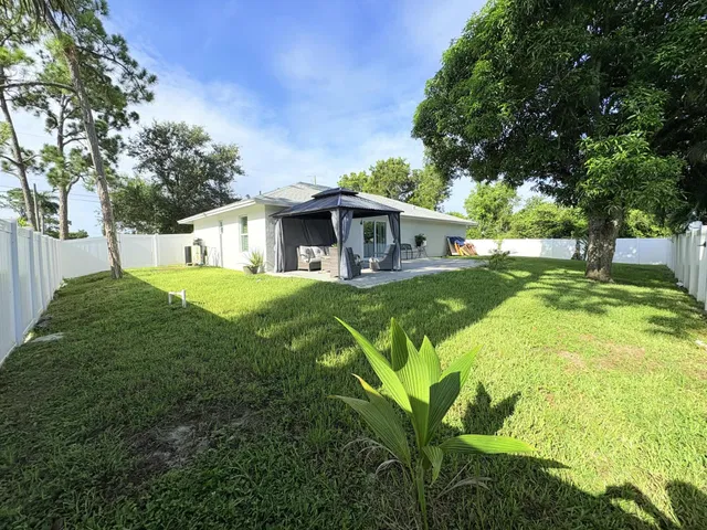  Residence photo 43