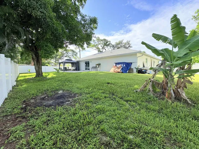  Residence photo 44