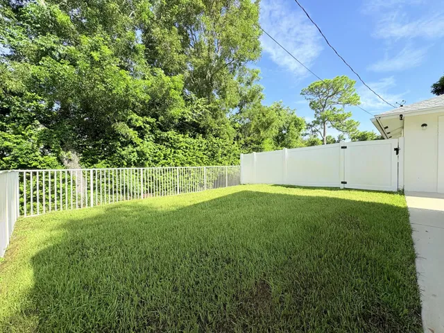  Residence photo 47