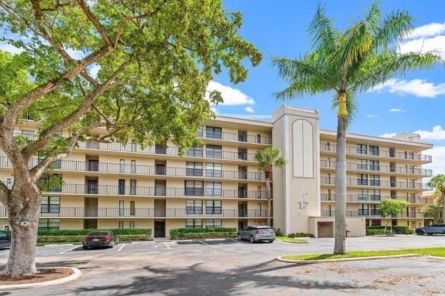 Boca Raton Unit 105 photo 3