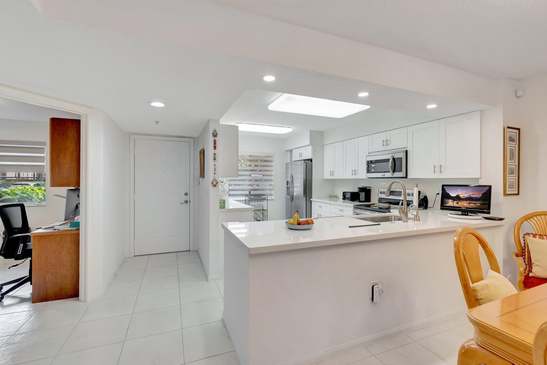 Unit 103 photo 19