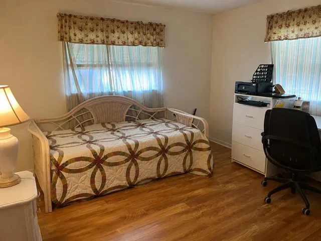  Unit B8 photo 13