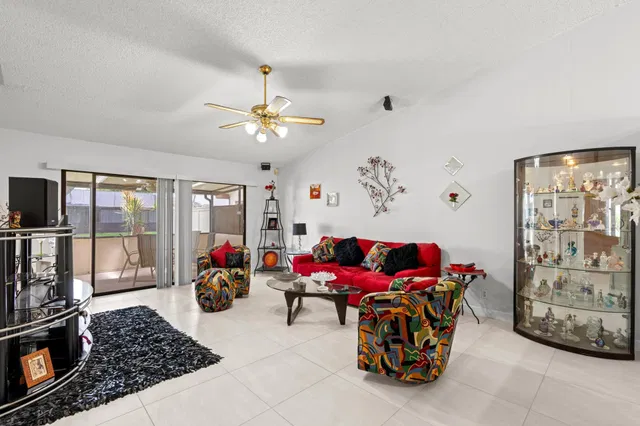 Residence photo 6