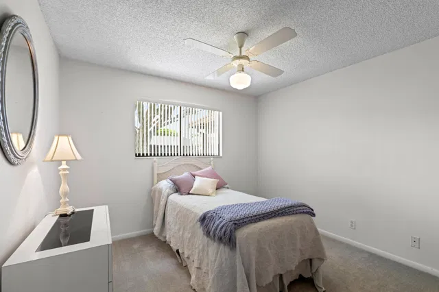 Residence photo 11