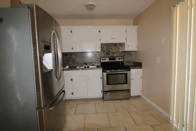 Residence photo 2