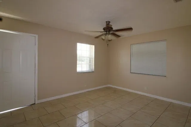 Residence photo 12
