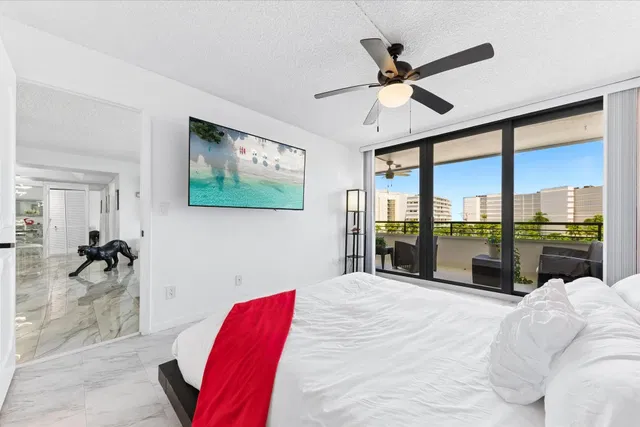 South Palm Beach Unit 403 photo 16