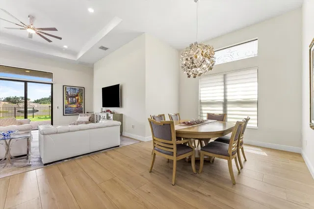  Residence photo 15