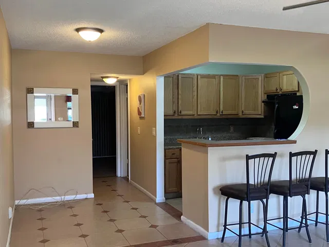 Residence photo 3