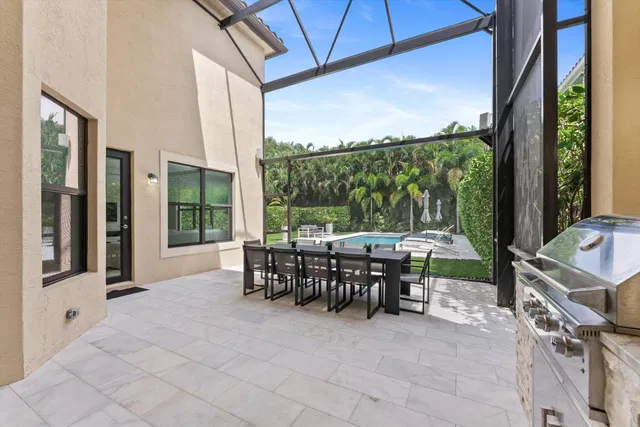 Residence photo 19