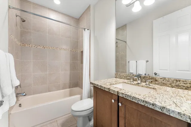 Residence photo 65