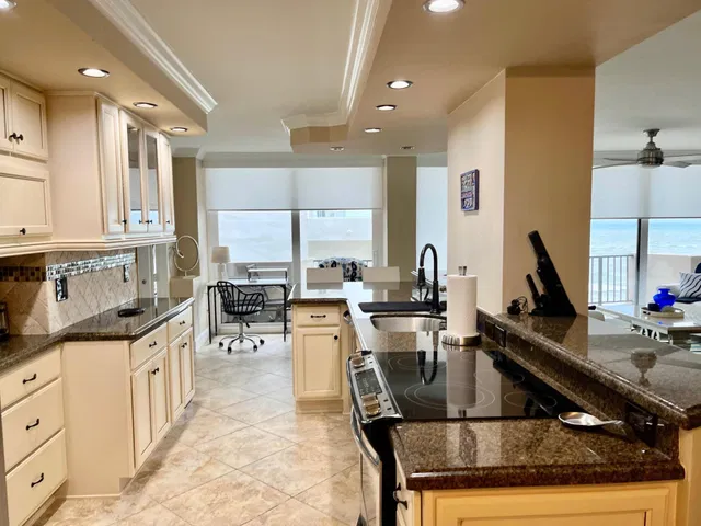 Singer Island Unit 1-806 photo 17