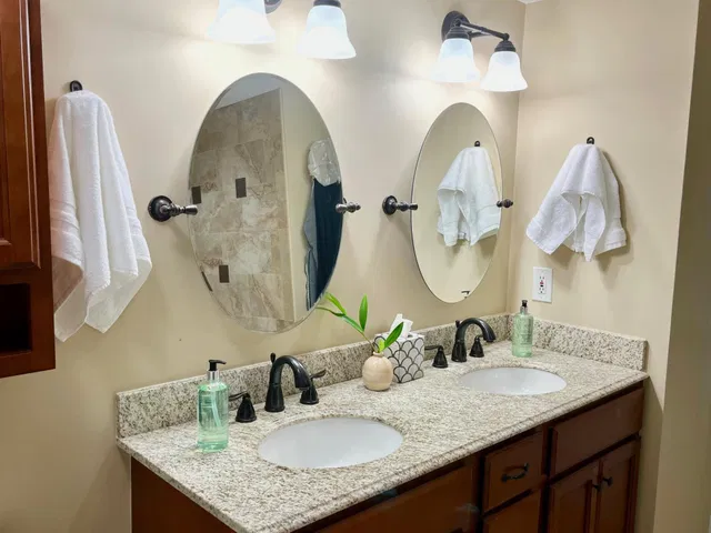 Singer Island Unit 1-806 photo 22
