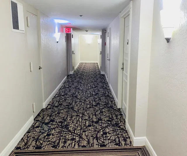 Singer Island Unit 1-806 photo 33