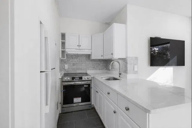  Residence photo 6