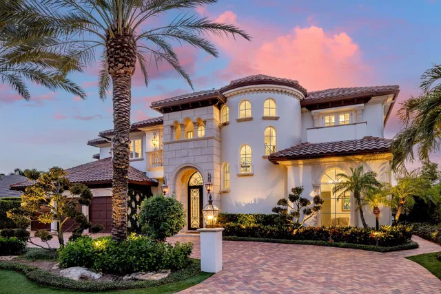 Royal Palm Yacht and Country Club Residence photo 3