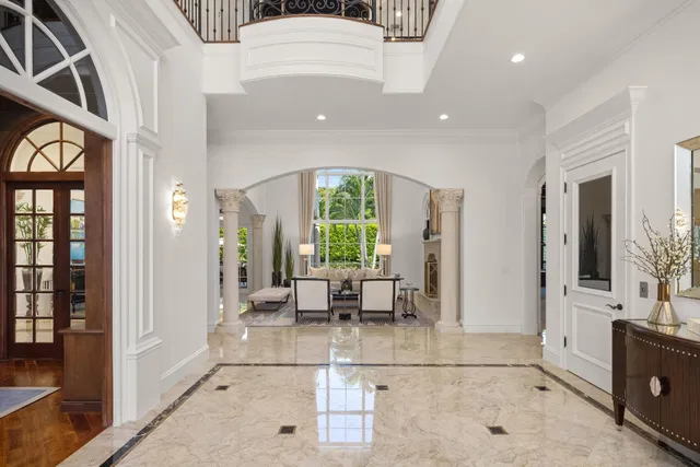Royal Palm Yacht and Country Club Residence photo 9