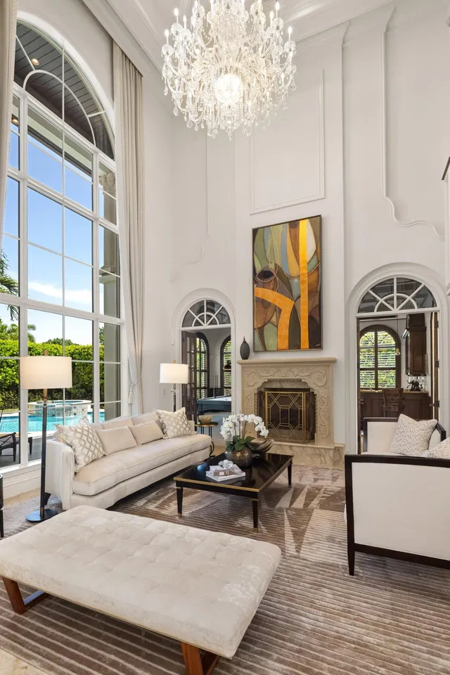 Royal Palm Yacht and Country Club Residence photo 12