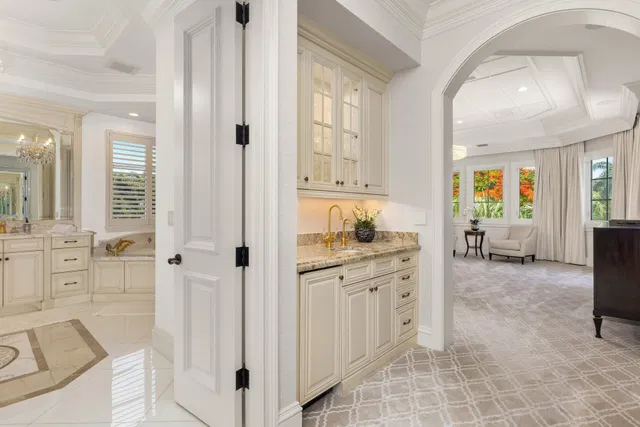 Royal Palm Yacht and Country Club Residence photo 58