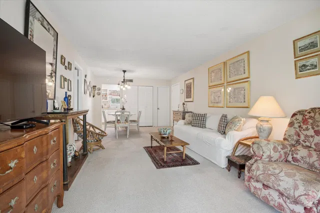 Residence photo 4
