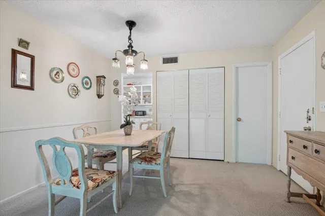 Residence photo 5