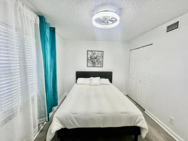  Unit 115 photo 21
