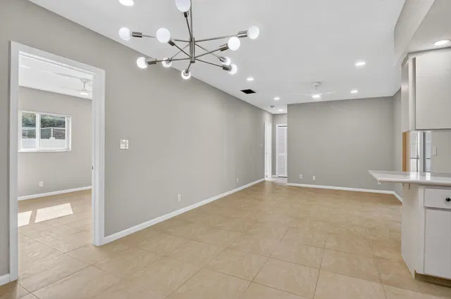  Residence photo 16
