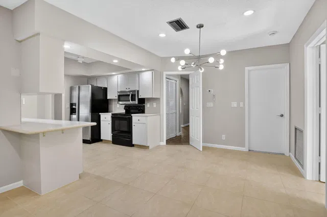 Residence photo 17