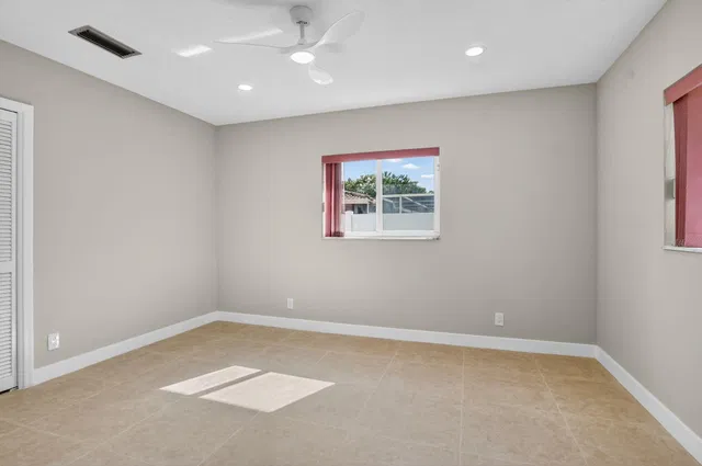  Residence photo 22