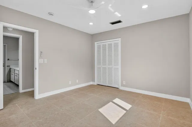  Residence photo 24