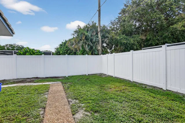  Residence photo 45