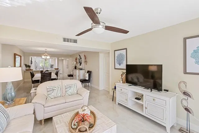  Unit 203 photo 13