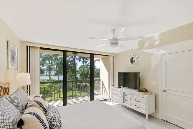  Unit 203 photo 15