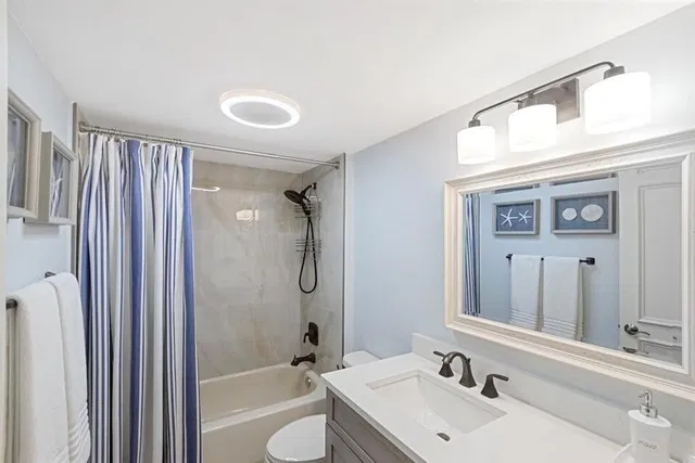  Unit 203 photo 21