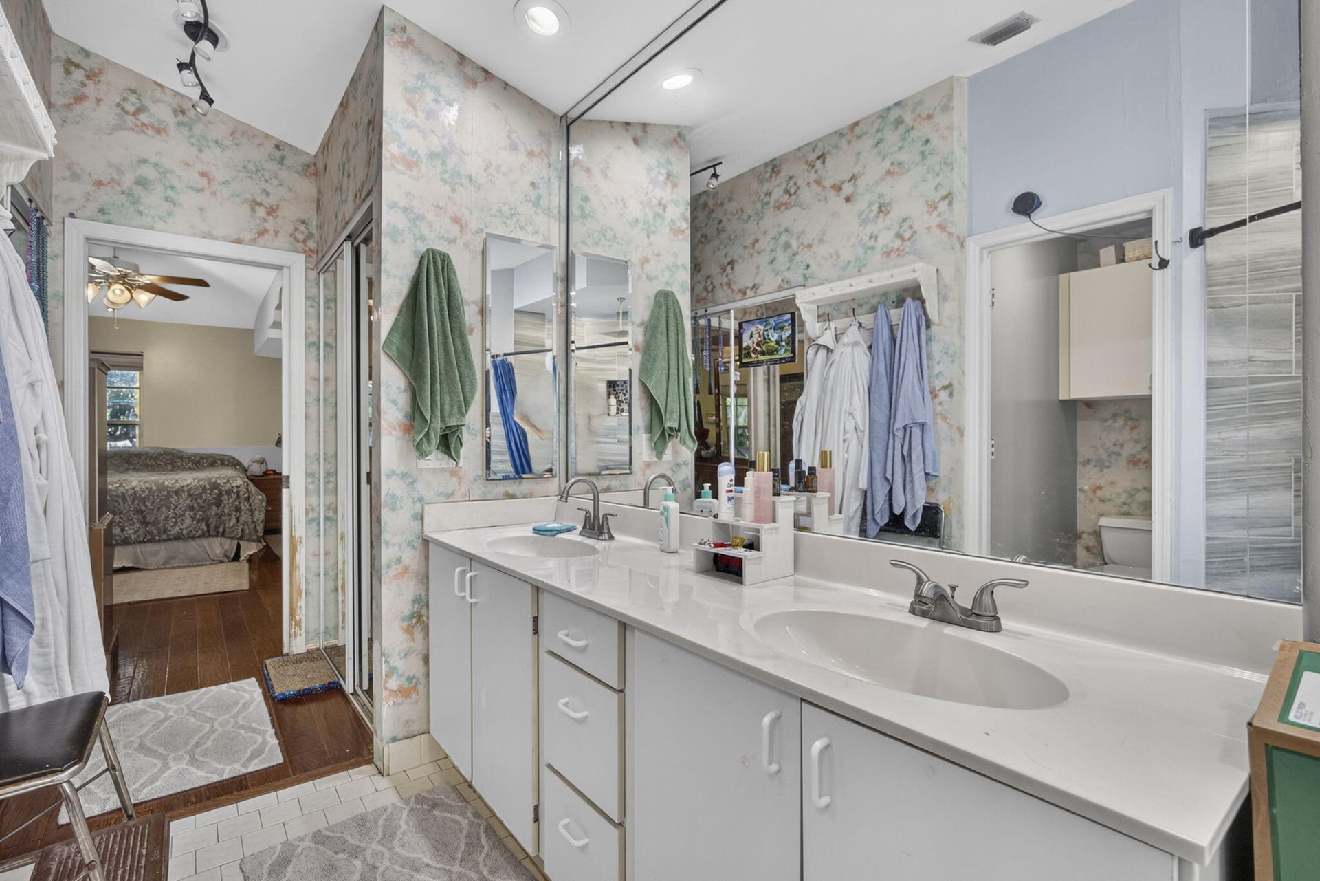  Residence photo 30