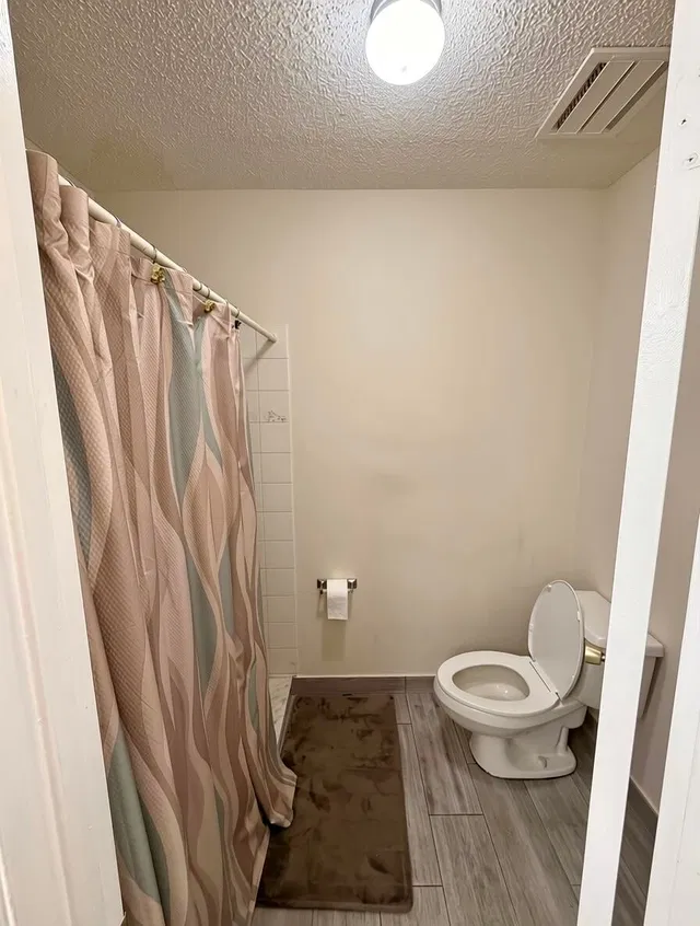  Unit D photo 15