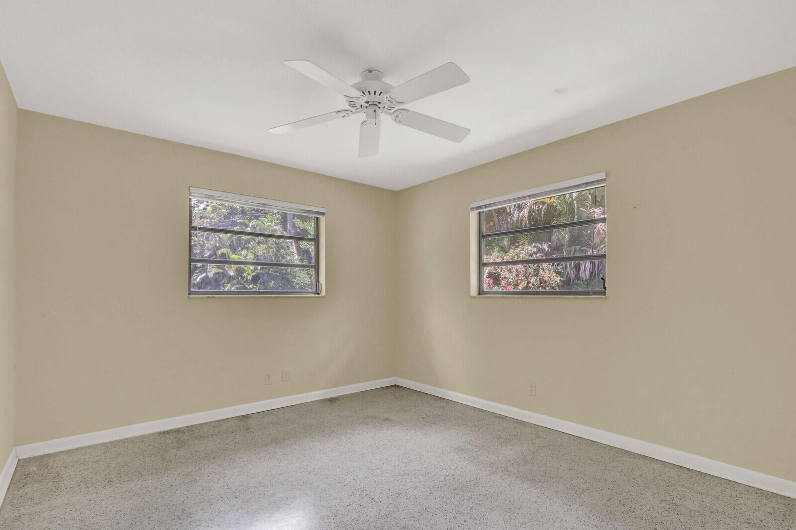 Residence photo 32