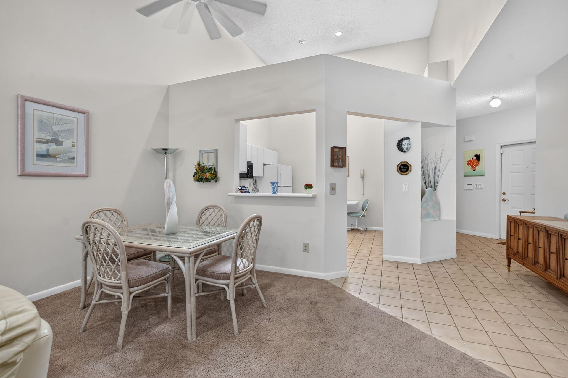 Residence photo 3