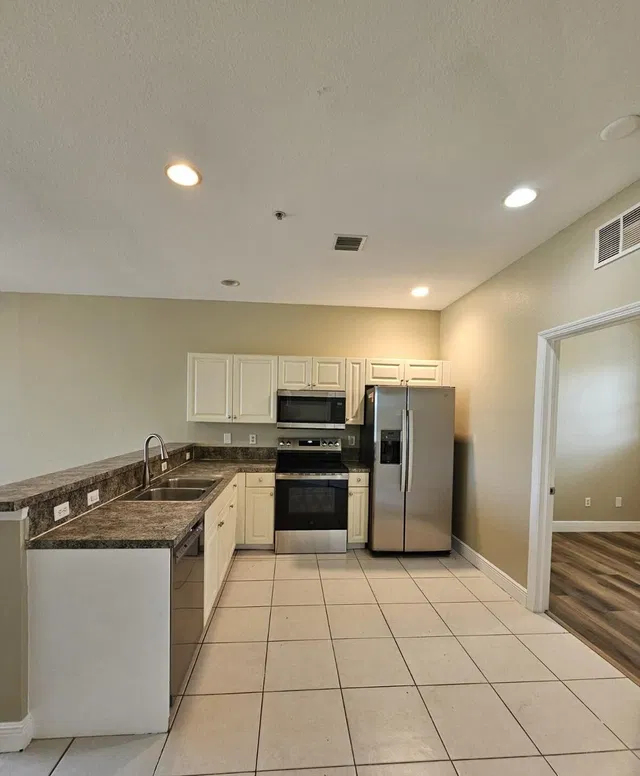  Residence photo 6