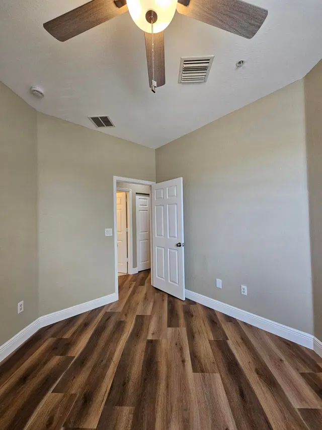  Residence photo 10