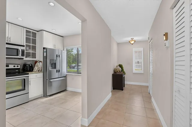 Boca Lago Country Club Homes Unit C photo 7