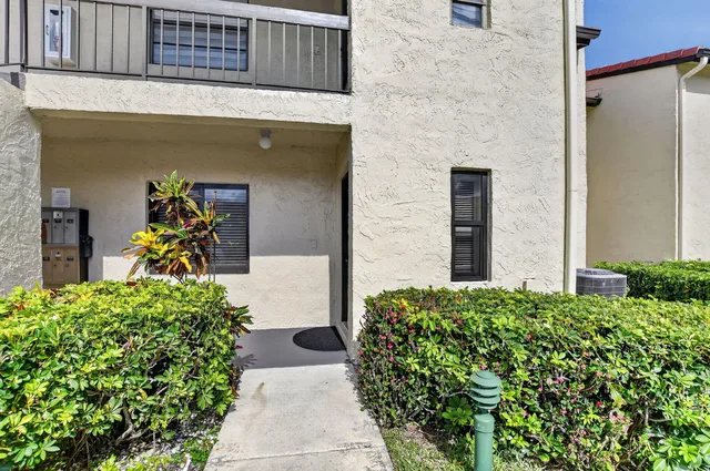 Boca Lago Country Club Homes Unit C photo 37