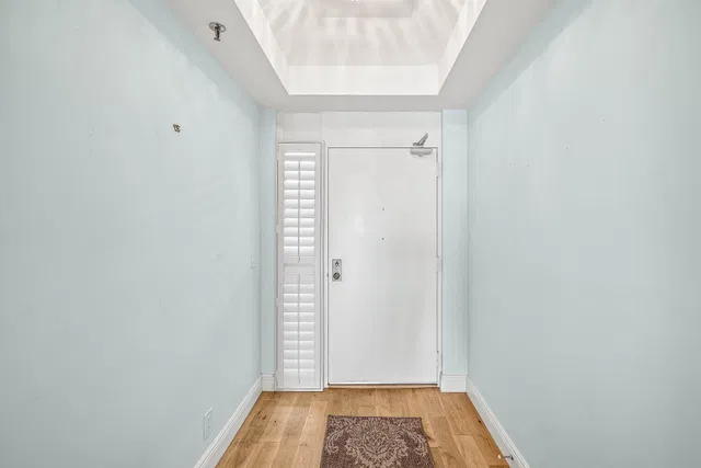  Unit 418 photo 33